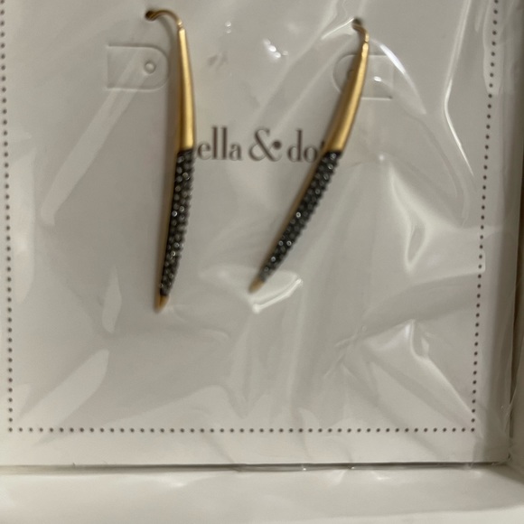 Stella & Dot New Moon Earrings - Picture 2 of 5